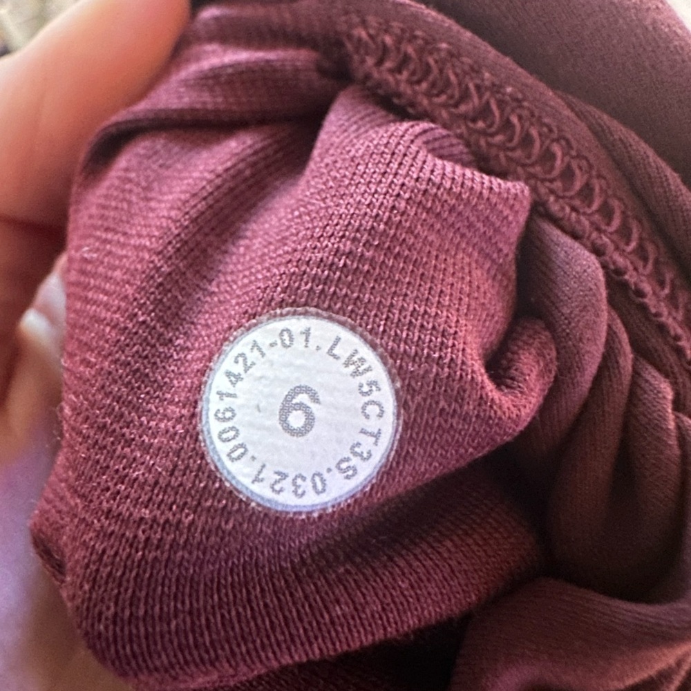 Lululemon aligns 25”